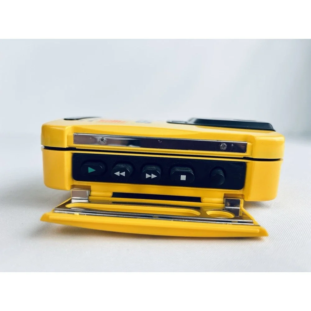 Sony Sports Walkman WM-AF58 Cassette Player AM/FM Solar Alarm Clock Non Working